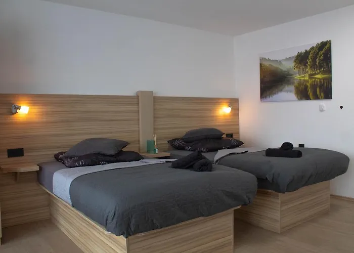 Modernes Mit Grossem Balkon, Vollausgestatteter Kueche Und Idealem Arbeitsplatz Fuer Office شقة غارتنغن